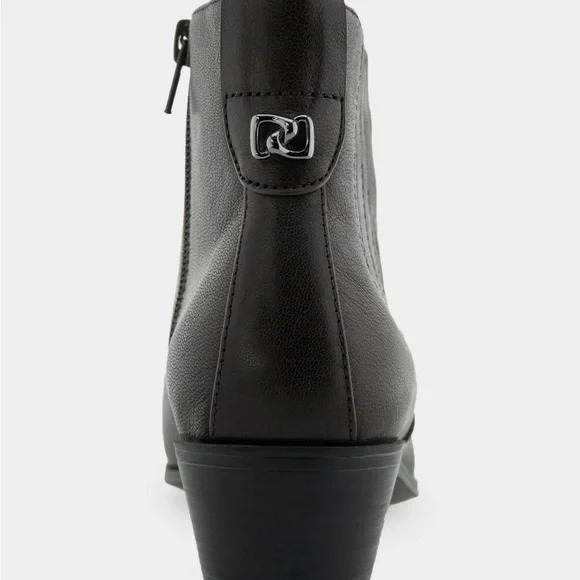 Brand new never been worn still in packaging Aerosole boots - Picture 2 of 5